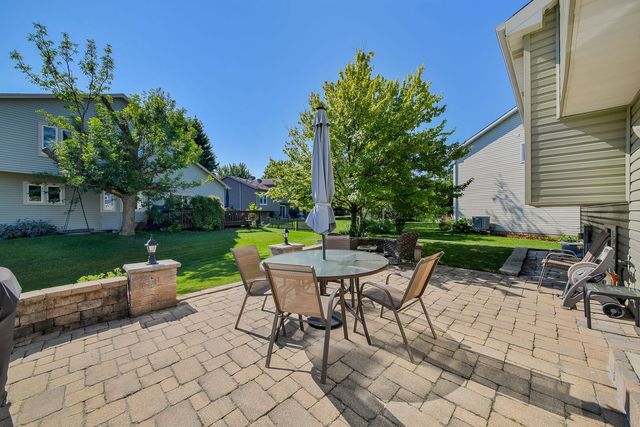 2268 Salisbury Drive, Naperville, IL 60565