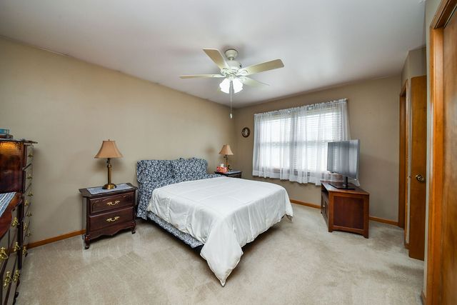2268 Salisbury Drive, Naperville, IL 60565
