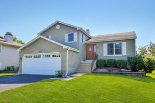 2268 Salisbury Drive, Naperville, IL 60565