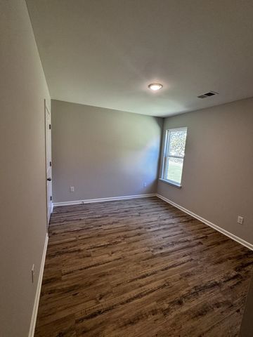 5249 ZODIAC RD, Memphis, TN 38118