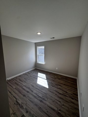 5249 ZODIAC RD, Memphis, TN 38118