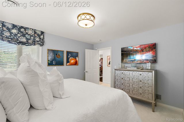 1276 Hillside Drive, Birmingham, MI 48009