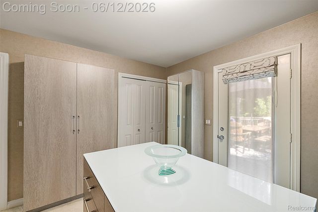 1276 Hillside Drive, Birmingham, MI 48009