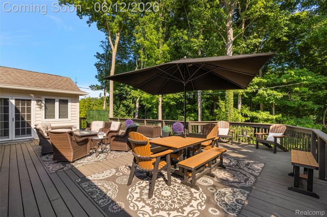 1276 Hillside Drive, Birmingham, MI 48009