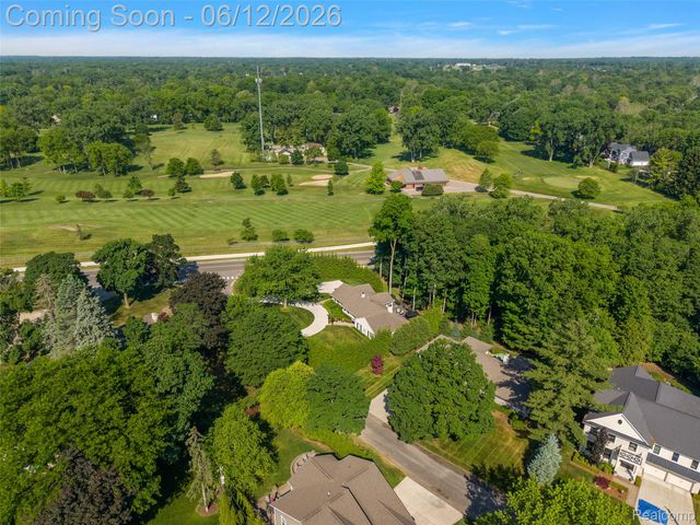 1276 Hillside Drive, Birmingham, MI 48009