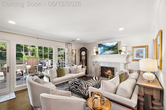 1276 Hillside Drive, Birmingham, MI 48009