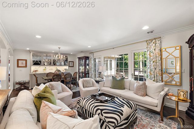 1276 Hillside Drive, Birmingham, MI 48009
