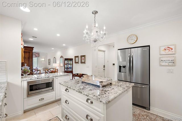 1276 Hillside Drive, Birmingham, MI 48009
