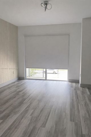 7220 NW 103rd Path, Doral, FL 33178