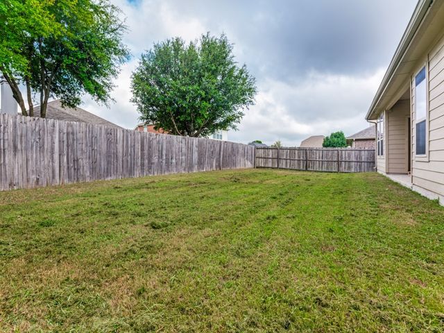 120 Rain Cloud Drive, Waxahachie, TX 75165