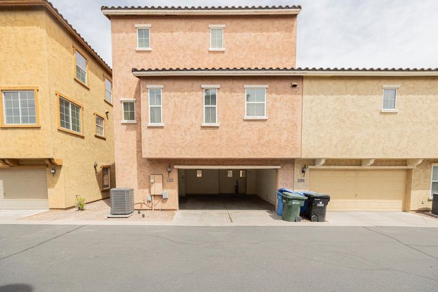 2032 N 78th Glen, Phoenix, AZ 85035