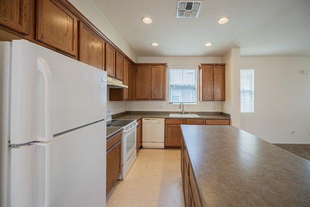 2032 N 78th Glen, Phoenix, AZ 85035