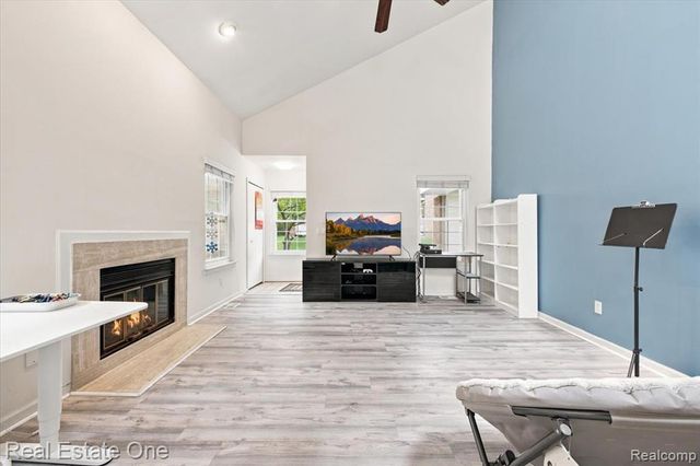 6622 Fieldstone Court, West Bloomfield, MI 48322