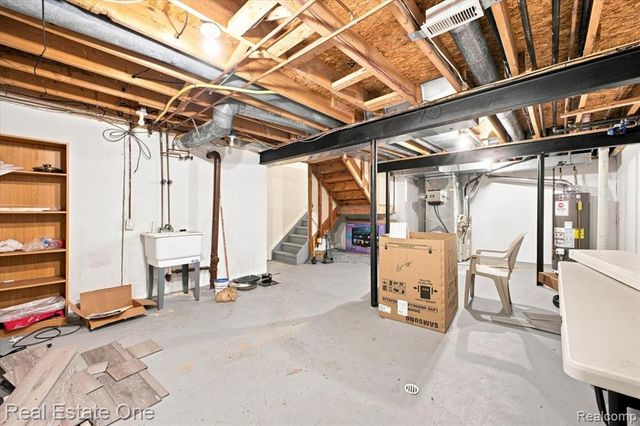 6622 Fieldstone Court, West Bloomfield, MI 48322