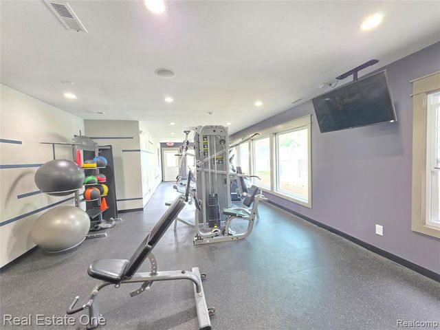 6622 Fieldstone Court, West Bloomfield, MI 48322