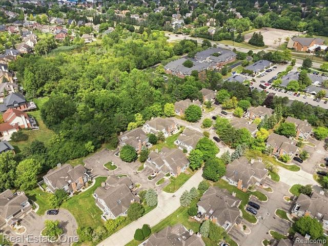 6622 Fieldstone Court, West Bloomfield, MI 48322