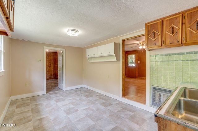222 Smith Hollow Road, Church Hill, TN 37642