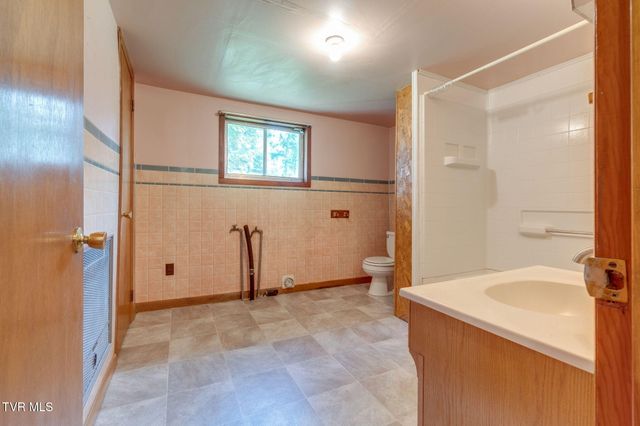 222 Smith Hollow Road, Church Hill, TN 37642