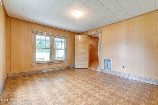 222 Smith Hollow Road, Church Hill, TN 37642