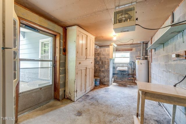 222 Smith Hollow Road, Church Hill, TN 37642