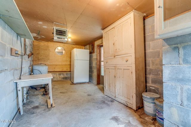 222 Smith Hollow Road, Church Hill, TN 37642
