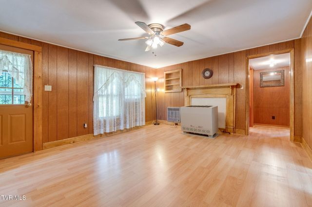 222 Smith Hollow Road, Church Hill, TN 37642
