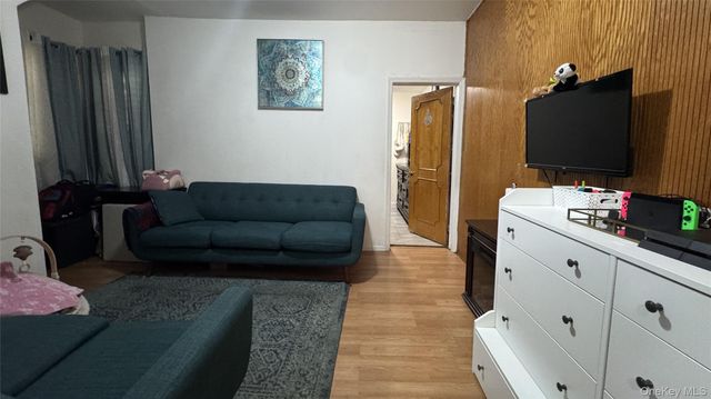 8A Brighton 10th Court, Brooklyn, NY 11223