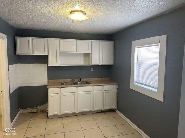 6189-6191 Nimitz Drive, Indianapolis, IN 46219