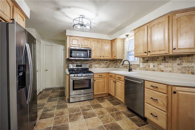 1082 Everwild View, Webster, NY 14580