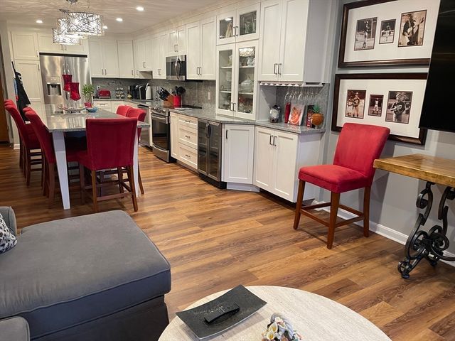 100 Ledgewood Dr 410, Stoneham, MA 02180