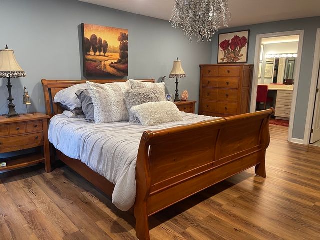 100 Ledgewood Dr 410, Stoneham, MA 02180