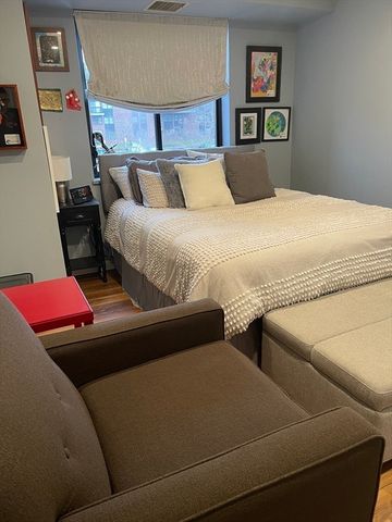 100 Ledgewood Dr 410, Stoneham, MA 02180