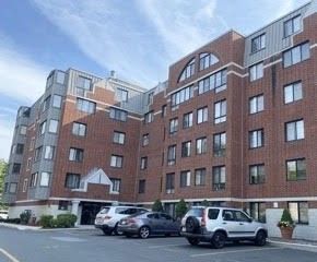 100 Ledgewood Dr 410, Stoneham, MA 02180