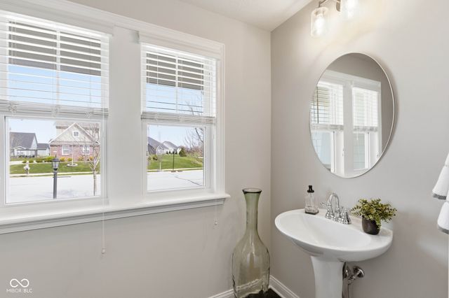 14893 Edgebrook Drive, Fishers, IN 46040