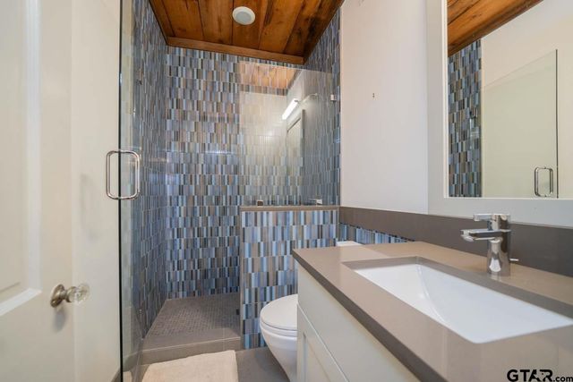 618 Cypress Creek Drive, Mt Vernon, TX 75457