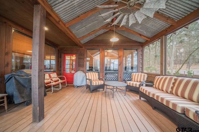 618 Cypress Creek Drive, Mt Vernon, TX 75457