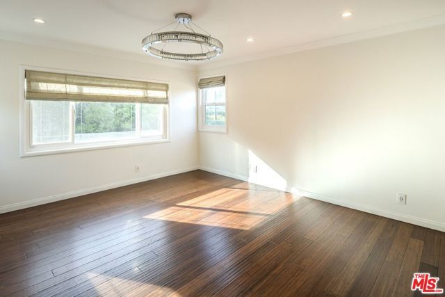 4051 Beverly Glen Boulevard, Sherman Oaks, CA 91423