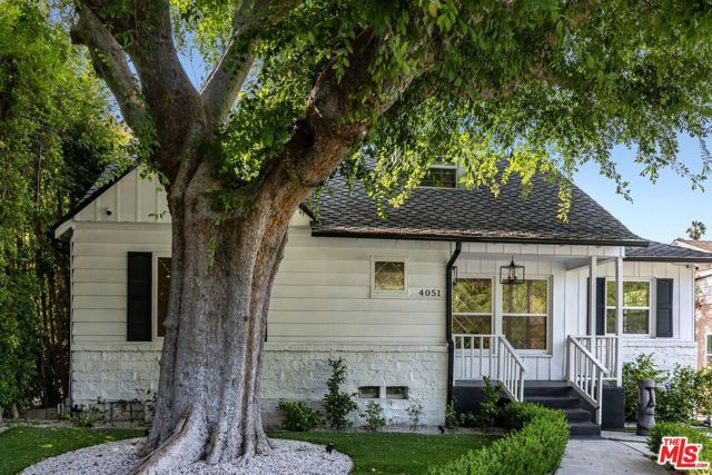 4051 Beverly Glen Boulevard, Sherman Oaks, CA 91423
