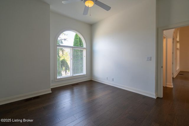 15407 Crystal Springs Way, Louisville, KY 40245