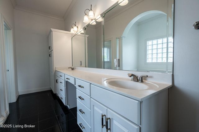 15407 Crystal Springs Way, Louisville, KY 40245