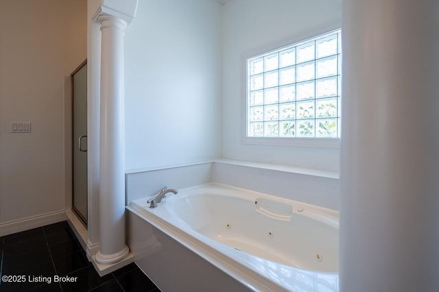 15407 Crystal Springs Way, Louisville, KY 40245