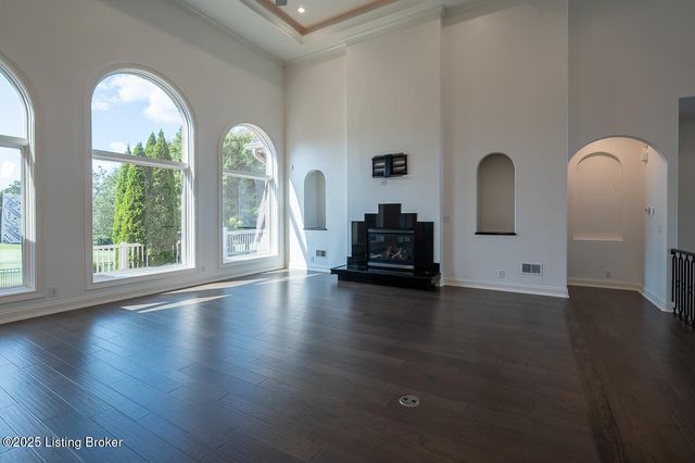 15407 Crystal Springs Way, Louisville, KY 40245