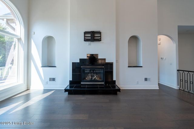 15407 Crystal Springs Way, Louisville, KY 40245