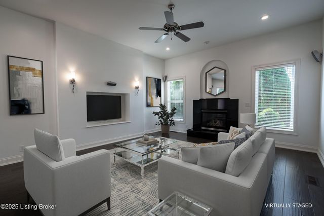 15407 Crystal Springs Way, Louisville, KY 40245