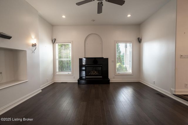 15407 Crystal Springs Way, Louisville, KY 40245