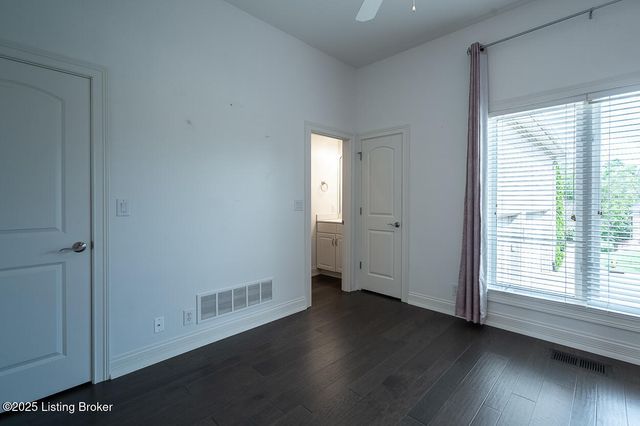 15407 Crystal Springs Way, Louisville, KY 40245