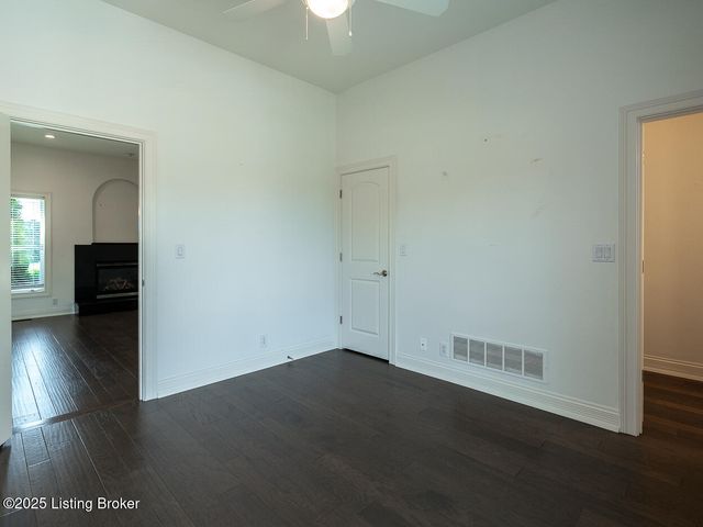 15407 Crystal Springs Way, Louisville, KY 40245