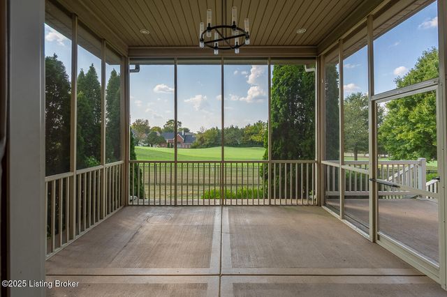 15407 Crystal Springs Way, Louisville, KY 40245