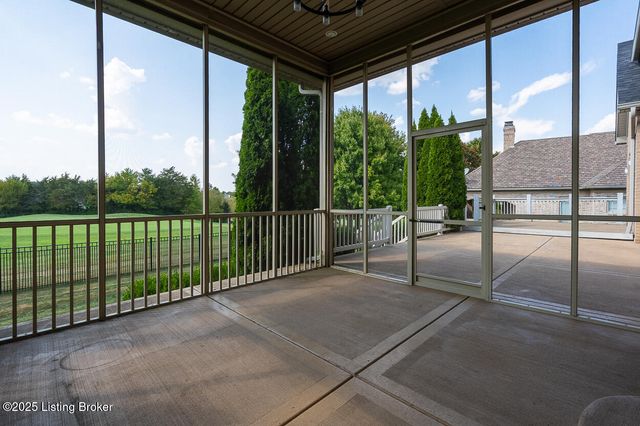 15407 Crystal Springs Way, Louisville, KY 40245