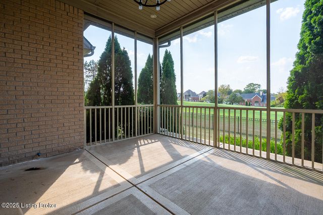 15407 Crystal Springs Way, Louisville, KY 40245